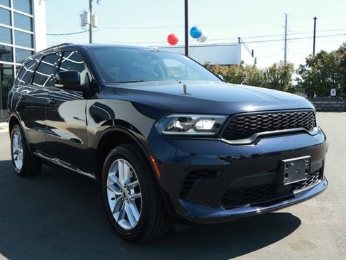 Certified 2024 Dodge Durango GT image 3