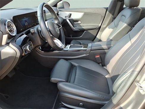 Used 2025 Mercedes-Benz CLA 250 4MATIC image 15