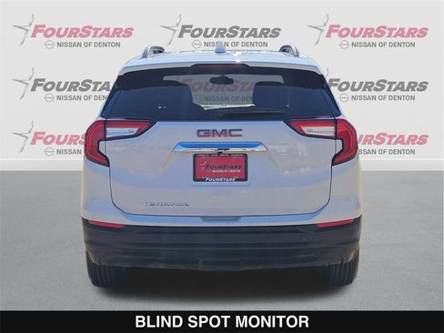 Used 2023 GMC Terrain SLE w/ Driver Convenience Package image 5