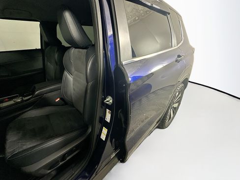 Used 2025 Mitsubishi Outlander SE AWD/4WD image 12