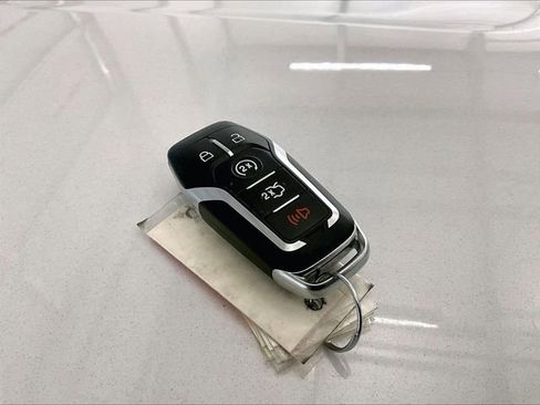 Used 2017 Ford Explorer Platinum AWD/4WD image 9