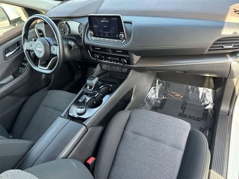 Used 2023 Nissan Rogue SV image 41
