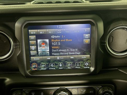 Used 2022 Jeep Wrangler Sahara w/ Cold Weather Group image 19