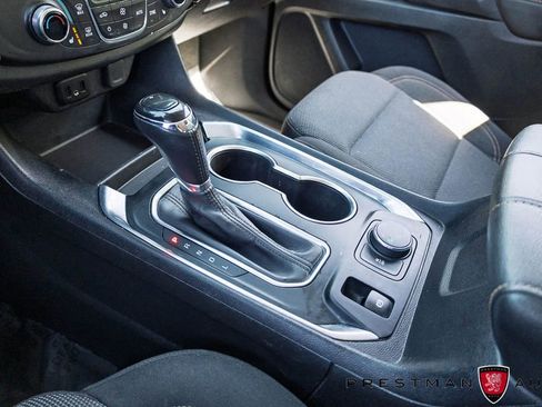 Used 2020 Chevrolet Traverse LT FWD image 32