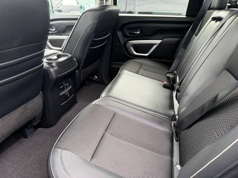 Used 2018 Nissan Titan PRO-4X AWD/4WD image 3