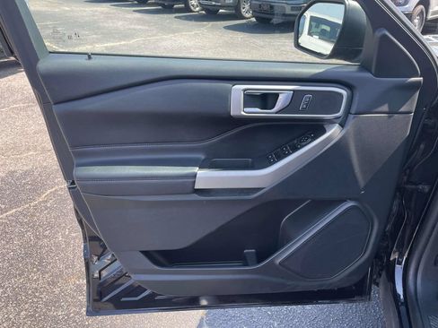 Used 2023 Ford Explorer XLT RWD image 15