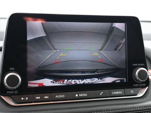 Used 2024 Nissan Rogue SV AWD/4WD image 33