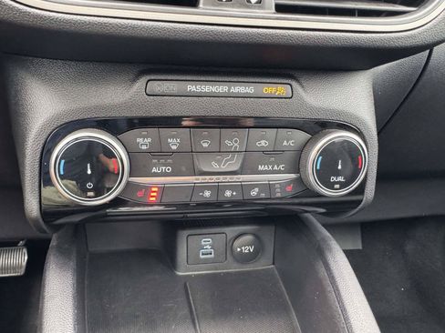 Certified 2022 Ford Escape SEL w/ SEL Stealth AWD Package image 34