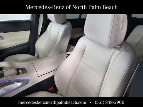 Certified 2025 Mercedes-Benz GLS 450 4MATIC image 8