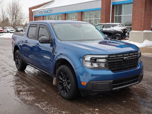 Used 2023 Ford Maverick Lariat w/ Lariat Luxury Package image 2