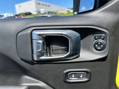 Used 2023 Jeep Gladiator Rubicon w/ LED Lighting Group image 33