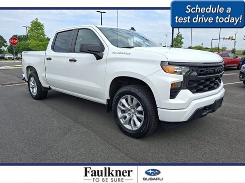 Used 2023 Chevrolet Silverado 1500 Custom AWD/4WD image 1