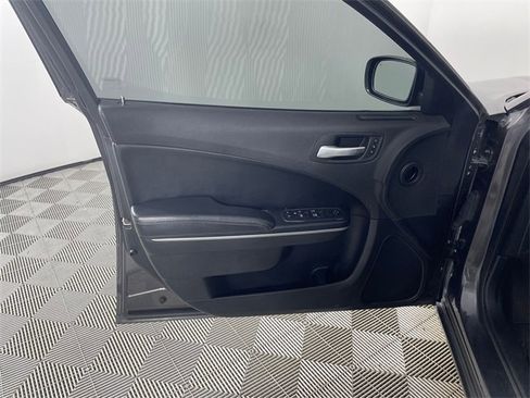 Used 2020 Dodge Charger SXT w/ Leather Interior Group image 11