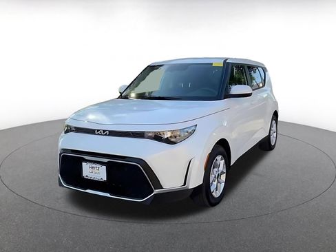 Used 2025 Kia Soul LX w/ LX Technology Package image 6