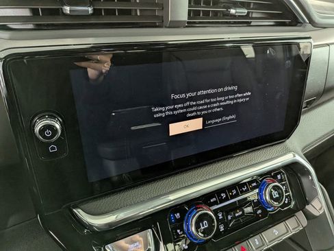 New 2025 GMC Sierra 3500 Denali w/ Denali Reserve Package image 23