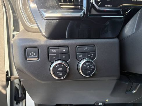 Used 2025 GMC Sierra 1500 Elevation w/ Preferred Package AWD/4WD image 20