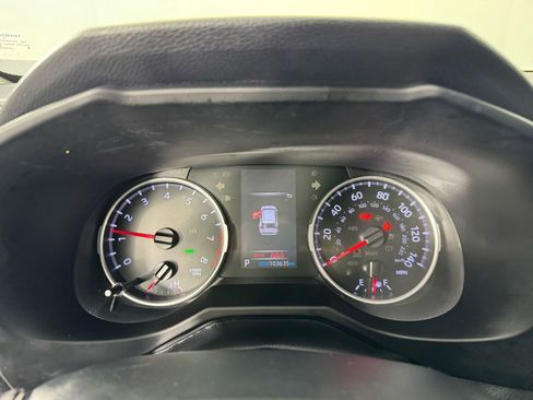 Used 2020 Toyota RAV4 XLE Premium image 22