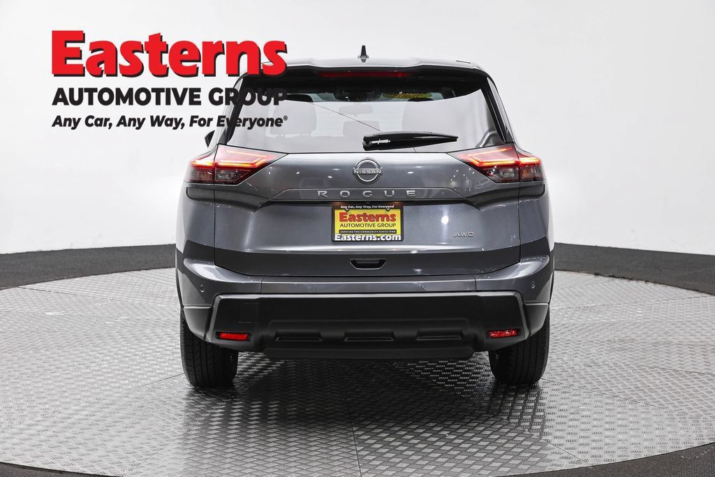 Used 2024 Nissan Rogue S AWD/4WD image 6
