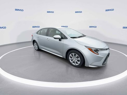 Used 2024 Toyota Corolla LE FWD image 2