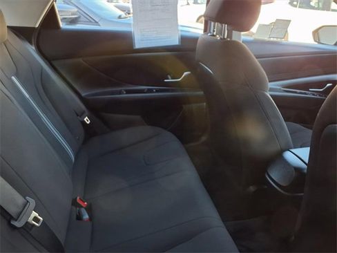 Certified 2023 Hyundai Elantra SEL w/ Winter Weather Package image 19