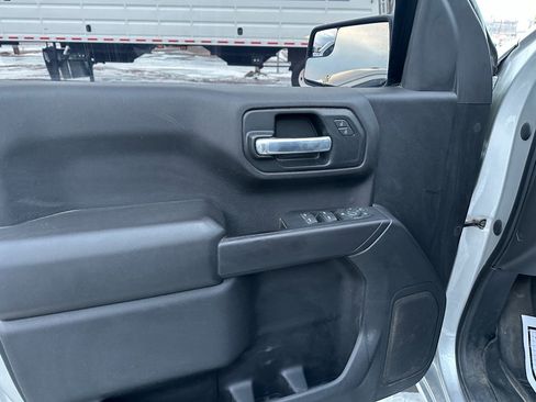 Used 2021 Chevrolet Silverado 1500 Custom w/ LPO, Blackout Package image 10