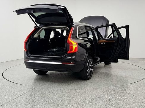 Certified 2023 Volvo XC90 B5 Plus w/ Protection Package Premier AWD/4WD image 11
