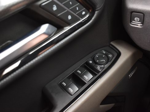 Used 2024 Chevrolet Silverado 1500 ZR2 w/ Technology Package image 24