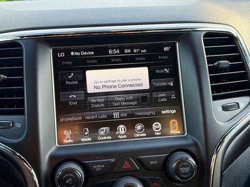 Used 2017 Jeep Grand Cherokee Altitude AWD/4WD image 31