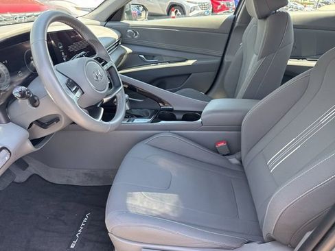 Certified 2023 Hyundai Elantra SEL w/ Convenience Package image 19