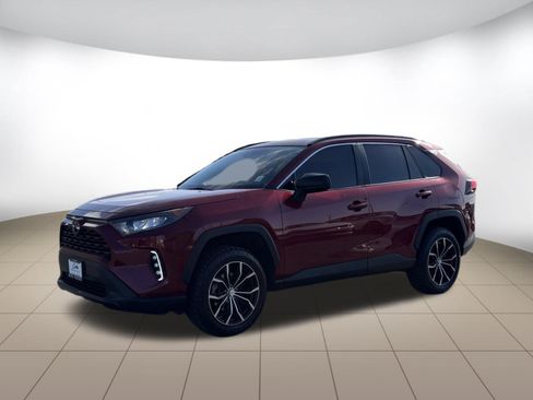 Used 2020 Toyota RAV4 LE AWD/4WD image 3