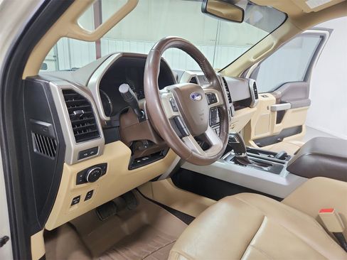 Used 2018 Ford F150 Lariat image 18