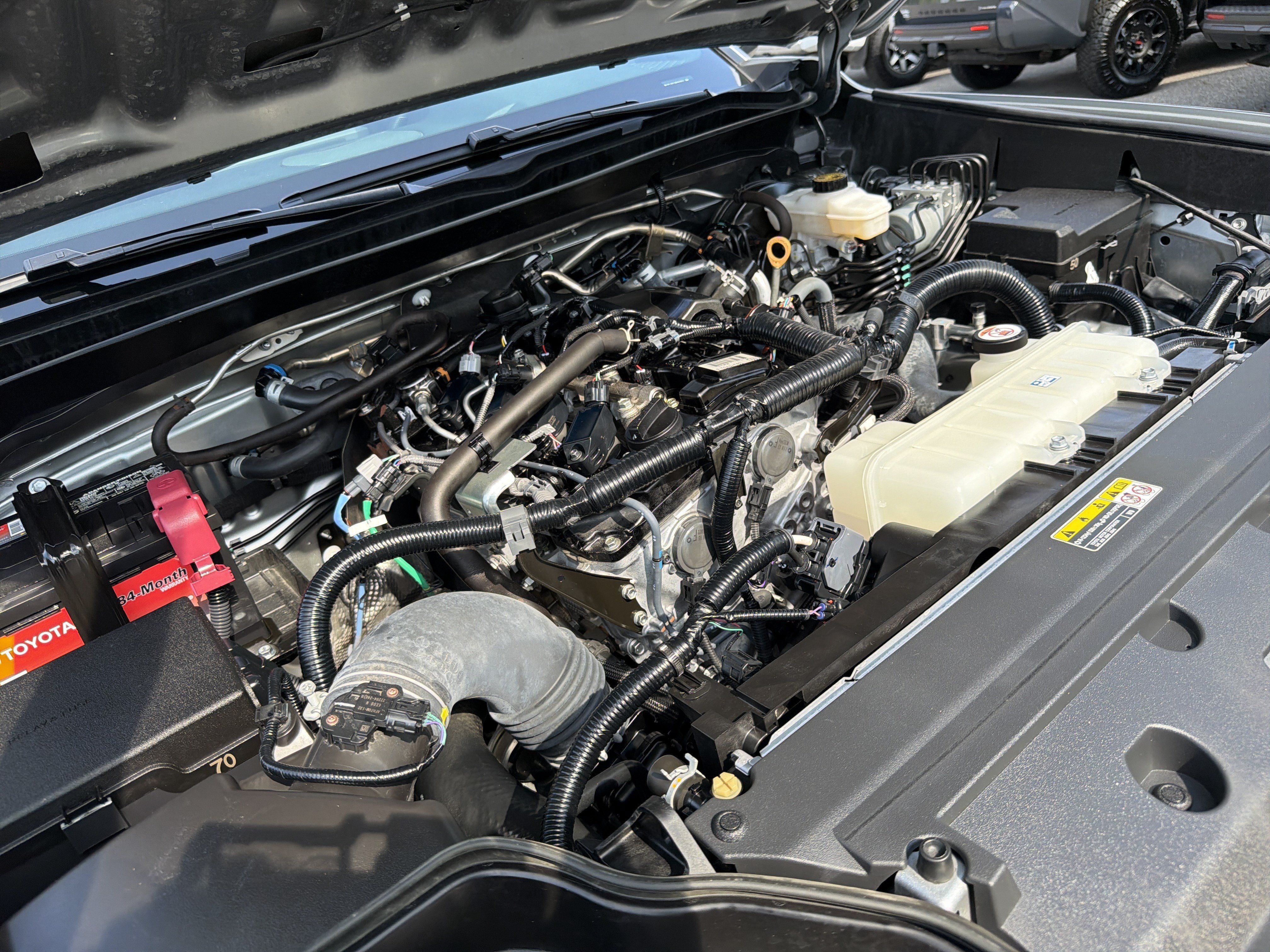 Certified 2025 Toyota Tacoma SR5 AWD/4WD image 22