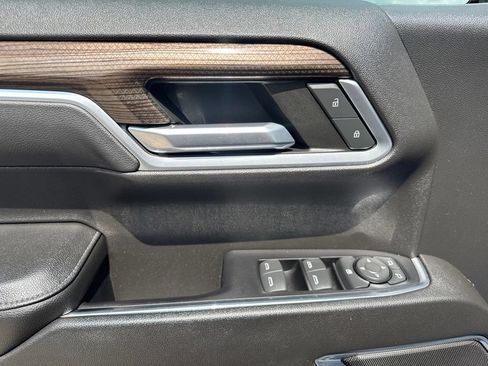 Used 2022 Chevrolet Silverado 1500 LT AWD/4WD image 13