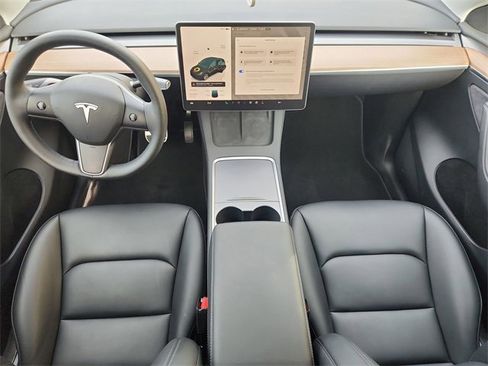 Used 2023 Tesla Model Y Long Range image 20