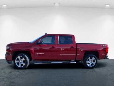 Used 2018 Chevrolet Silverado 1500 LT w/ All Star Edition image 4