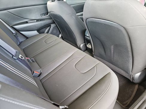 Used 2024 Hyundai Elantra Blue FWD image 14