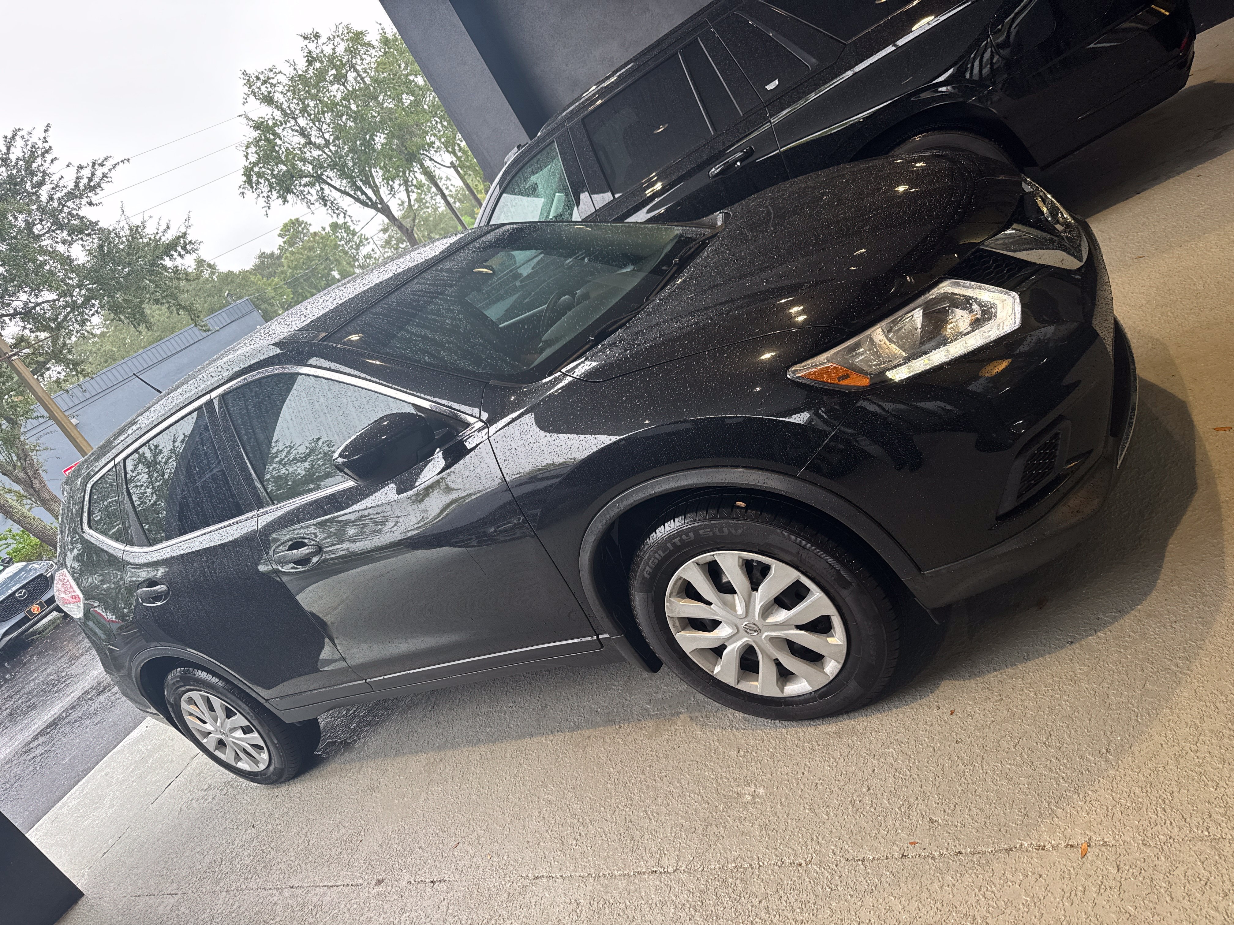 Used 2016 Nissan Rogue S FWD image 3