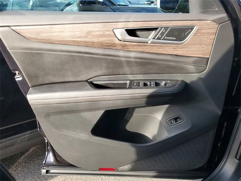 Certified 2025 Volkswagen Atlas SEL Premium R-Line image 29