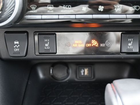 Certified 2025 Toyota RAV4 SE image 23