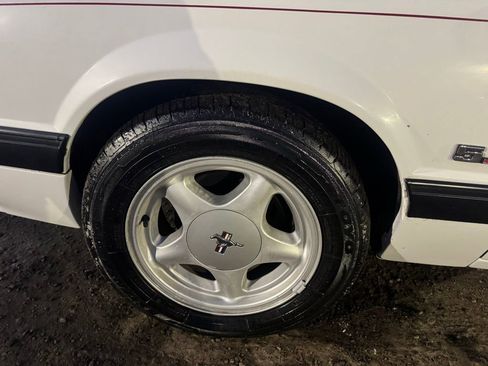 Used 1990 Ford Mustang LX RWD image 12