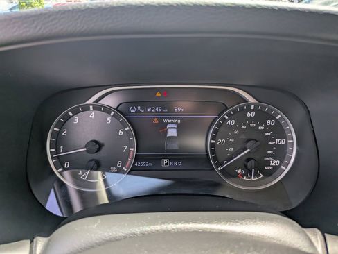 Used 2022 Nissan Frontier SV RWD image 32