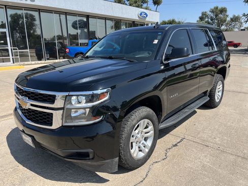 Used 2019 Chevrolet Tahoe LT image 2