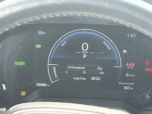 Used 2023 Toyota Corolla Cross XSE w/ Convenience Package image 12