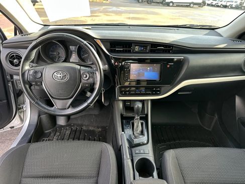 Used 2017 Toyota Corolla iM image 12