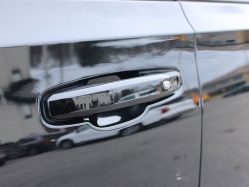 Used 2024 Chevrolet Suburban RST w/ Luxury Package image 9