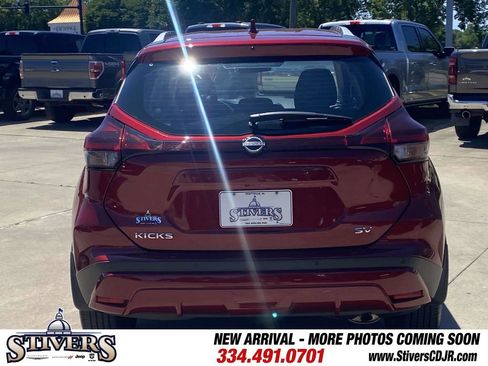 Used 2023 Nissan Kicks SV FWD image 7