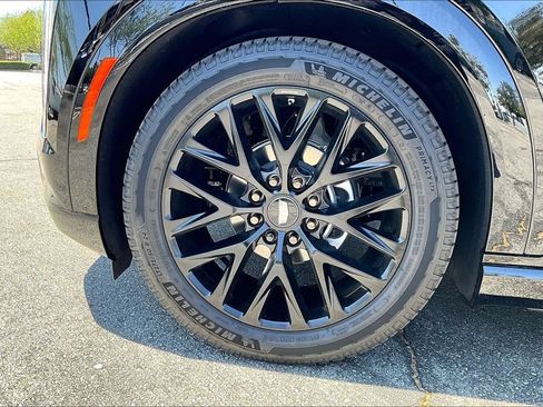 New 2026 Cadillac Escalade IQ Sport 2 w/ LPO, ONYX Package AWD/4WD image 13