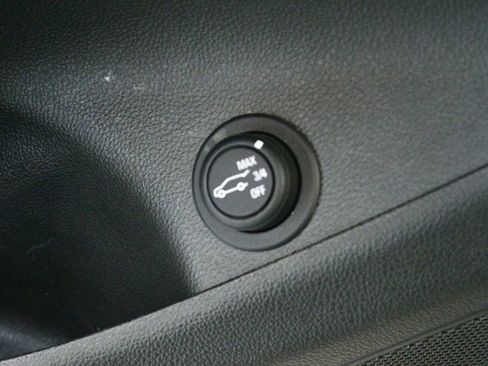 Used 2019 Buick Envision Premium w/ Driver Confidence Package image 59