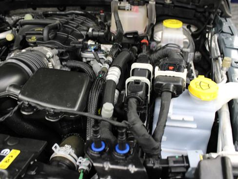 Used 2024 Jeep Wrangler Unlimited Sahara w/ Technology Group AWD/4WD image 31