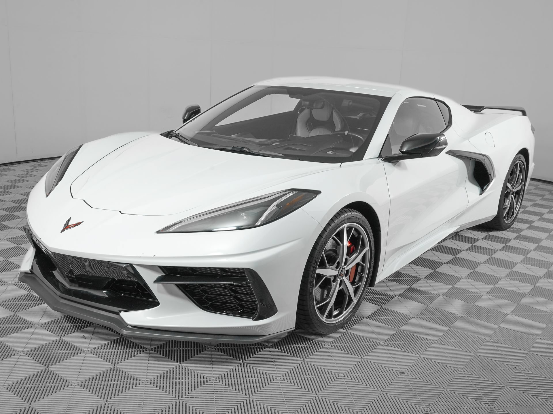 Used 2021 Chevrolet Corvette Stingray Premium Cpe w/ Z51 Performance Package RWD image 7